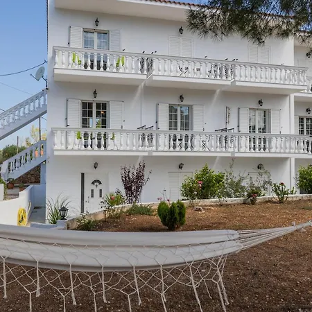 White House & アパート