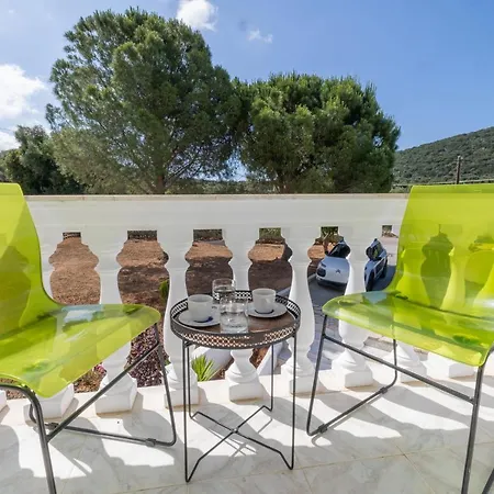 White House & Apartmán *