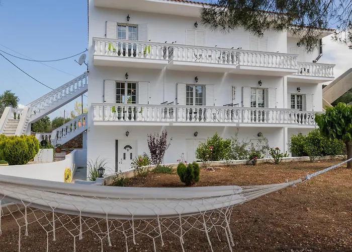 White House & Apartment