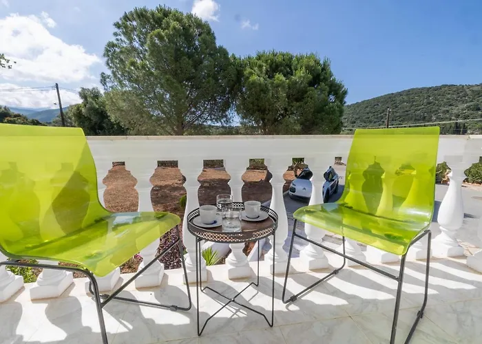 White House & Apartment *