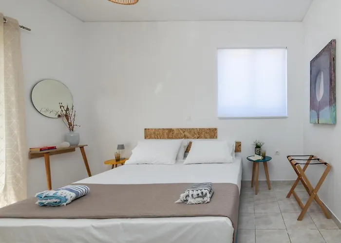 White House & * Argostoli (Kefalonia)