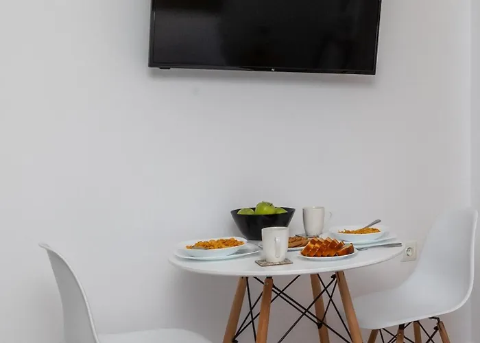 White House & Apartment